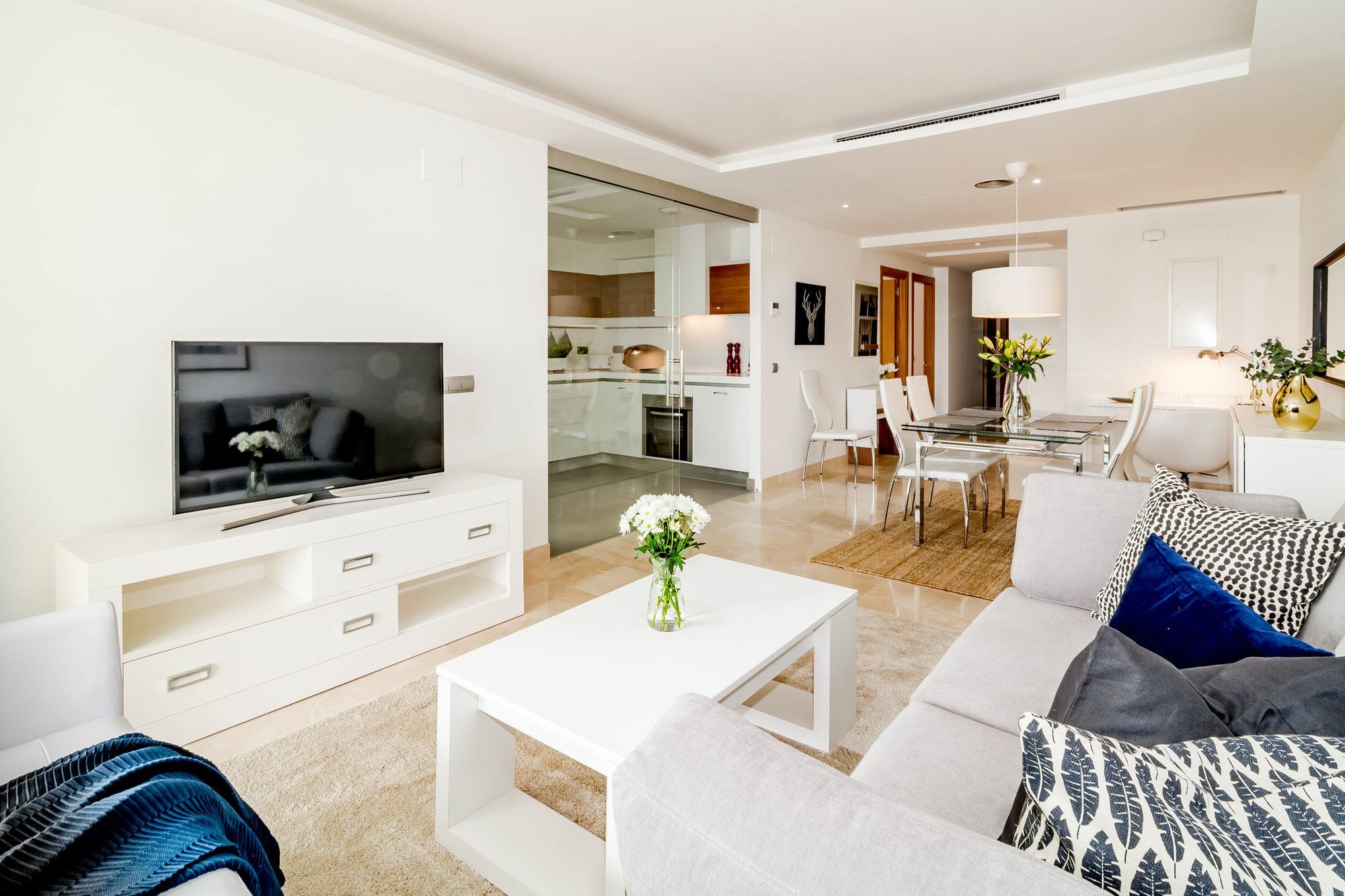 Lab-modern 3 Bedroom Near Appartement