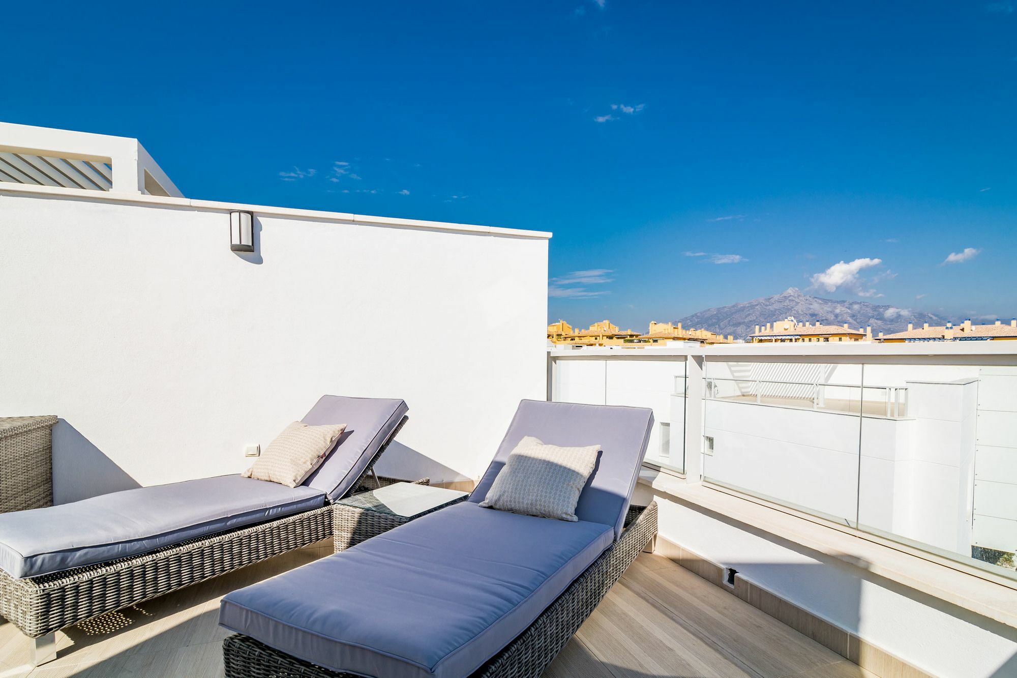Lab-modern 3 Bedroom Near * Marbellac