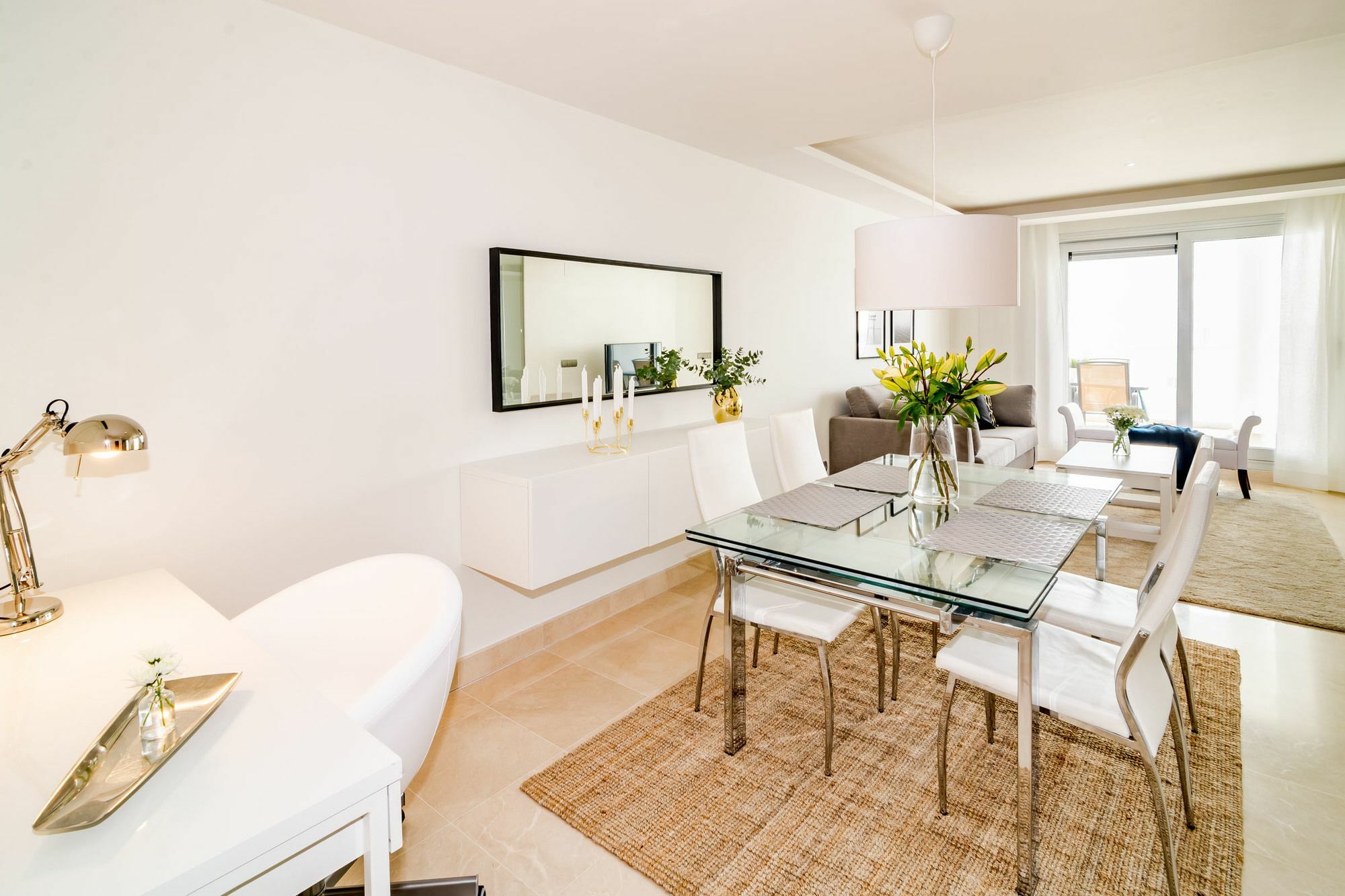 Lab-modern 3 Bedroom Near Apartment